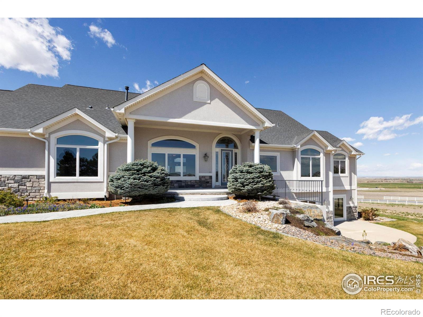 39828 Hilltop Circle