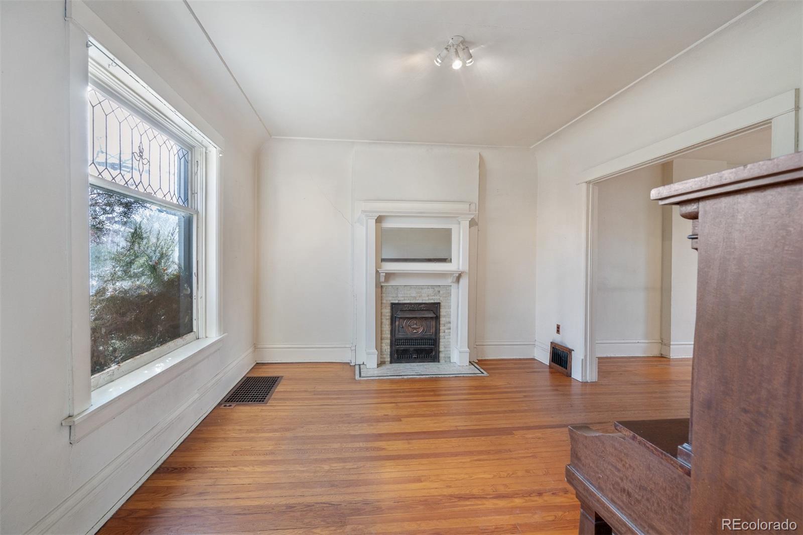 1245 Elizabeth Street