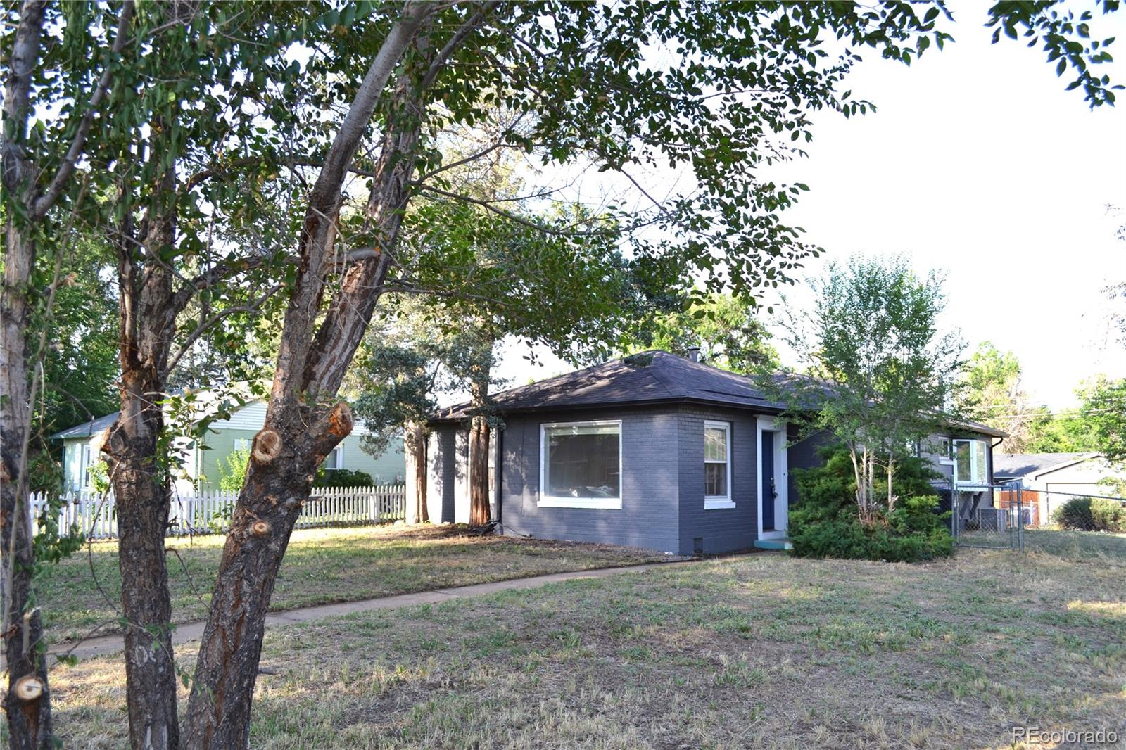 1300 Spruce Street, Denver, CO, 80220 2 1300 Spruce Street