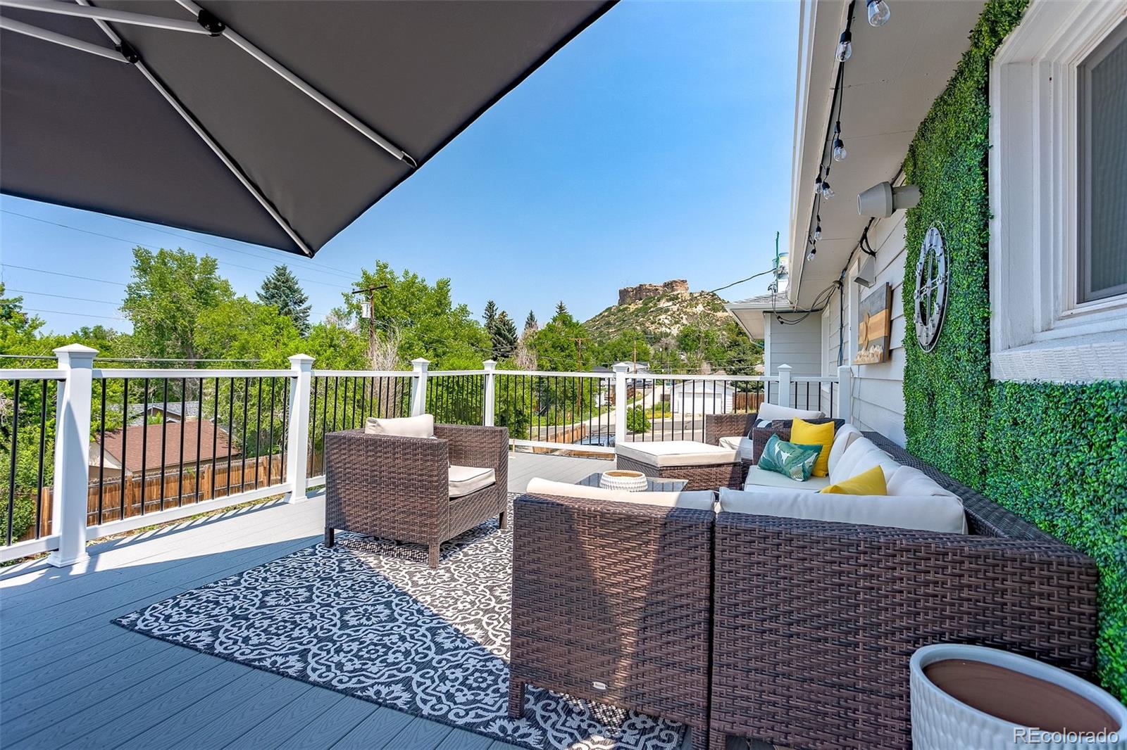 399 N Gilbert Street