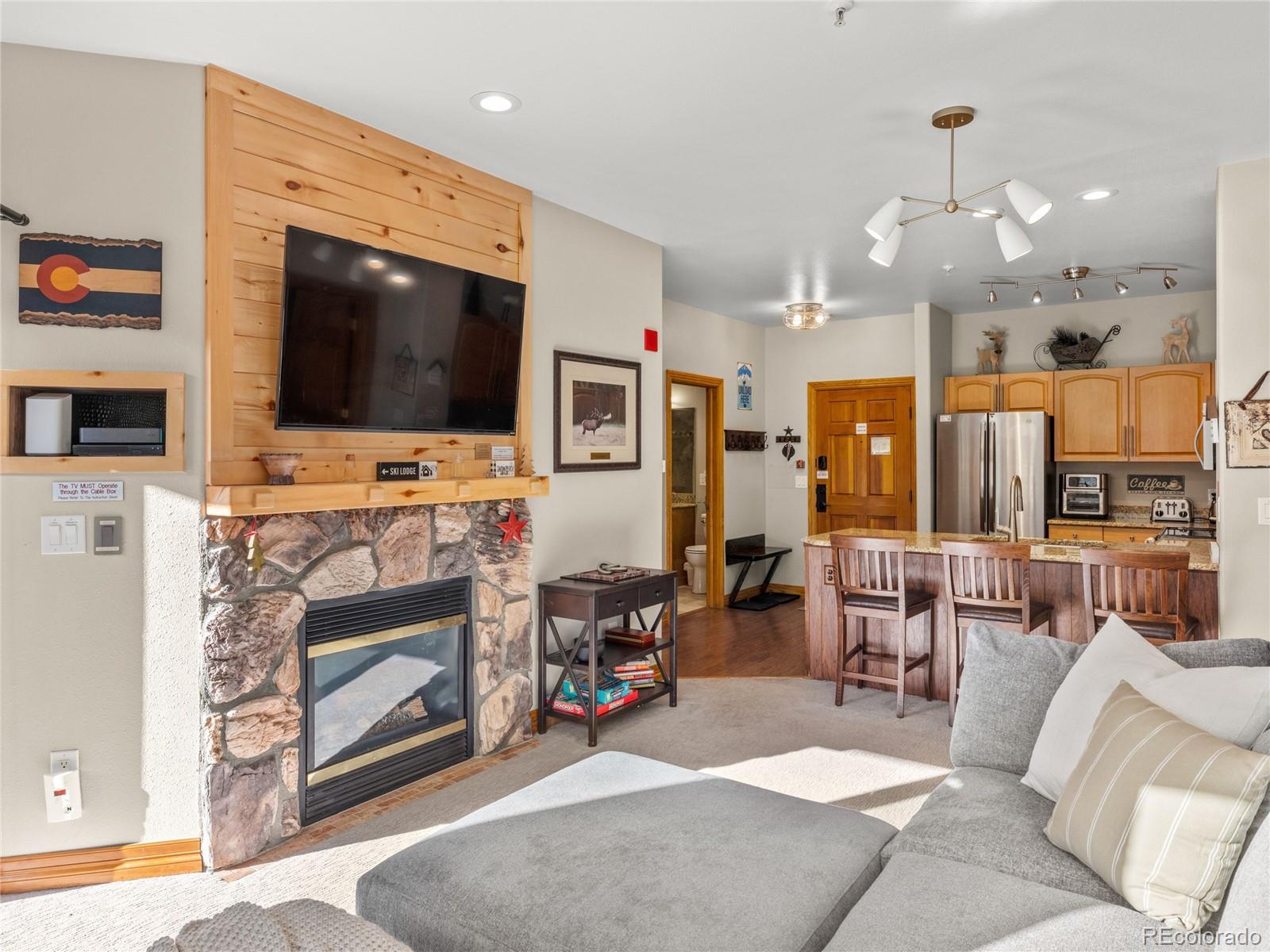 22714 US Highway 6 5989