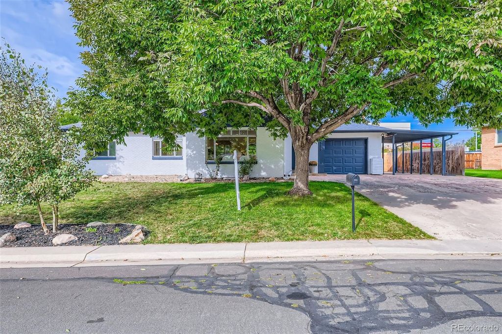 Photo of 2915 Webster Street, Wheat Ridge, CO 80033 (MLS # 2623904)