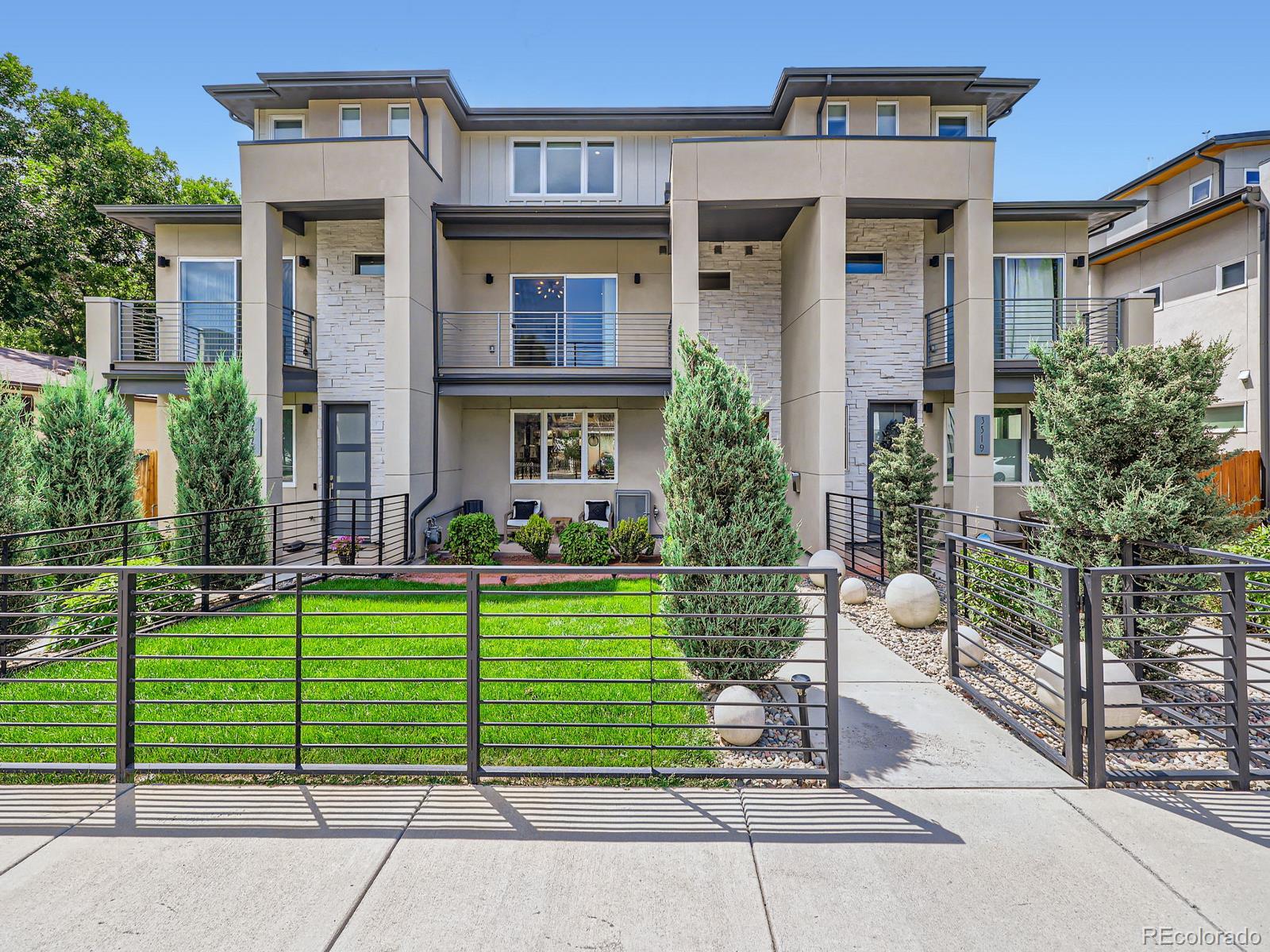 View Englewood, CO 80113 townhome
