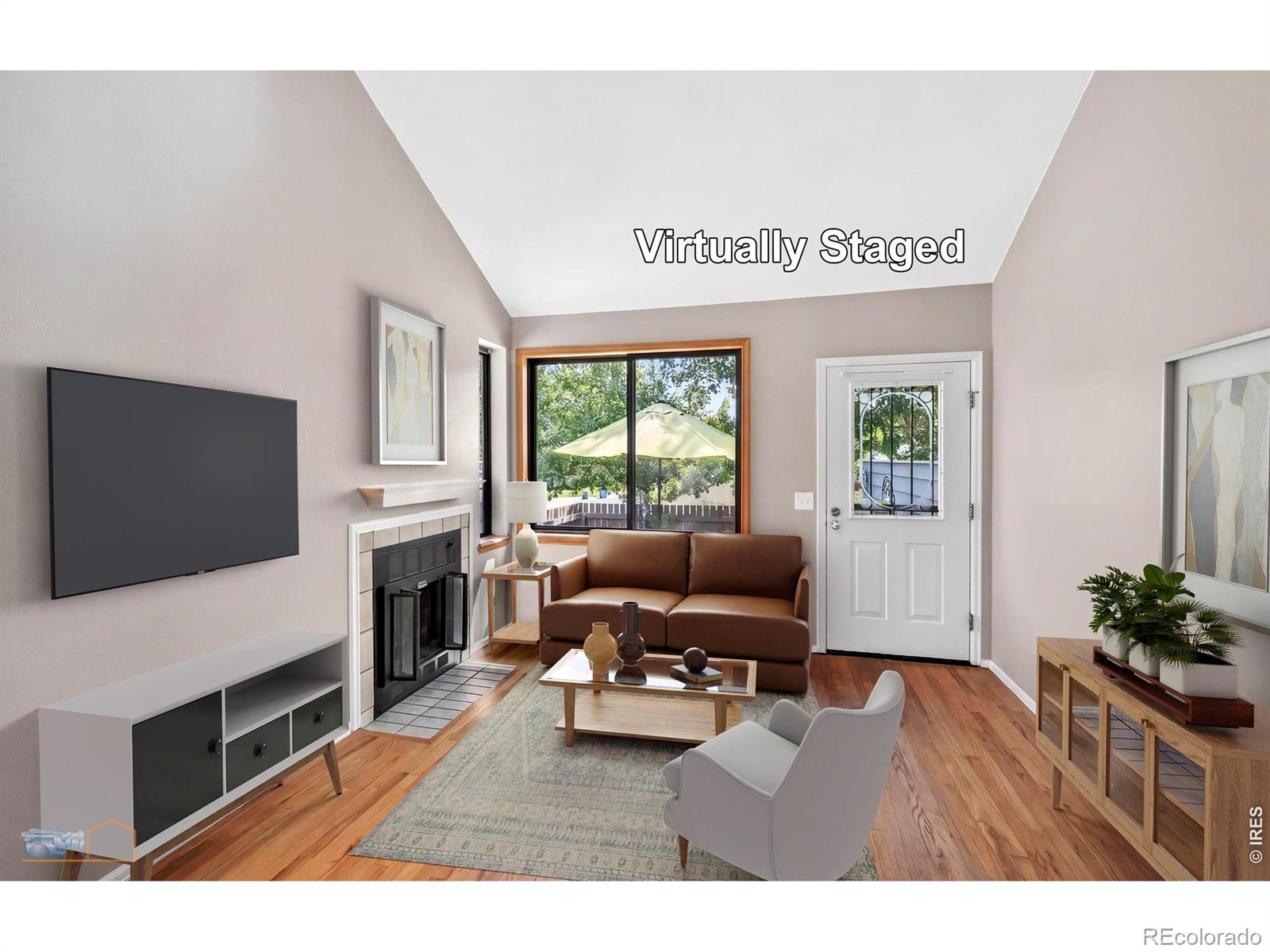 366 S Taft Court