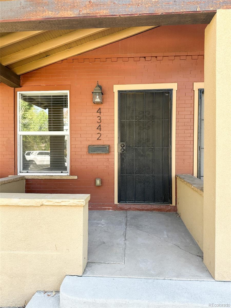 4342 N Alcott Street