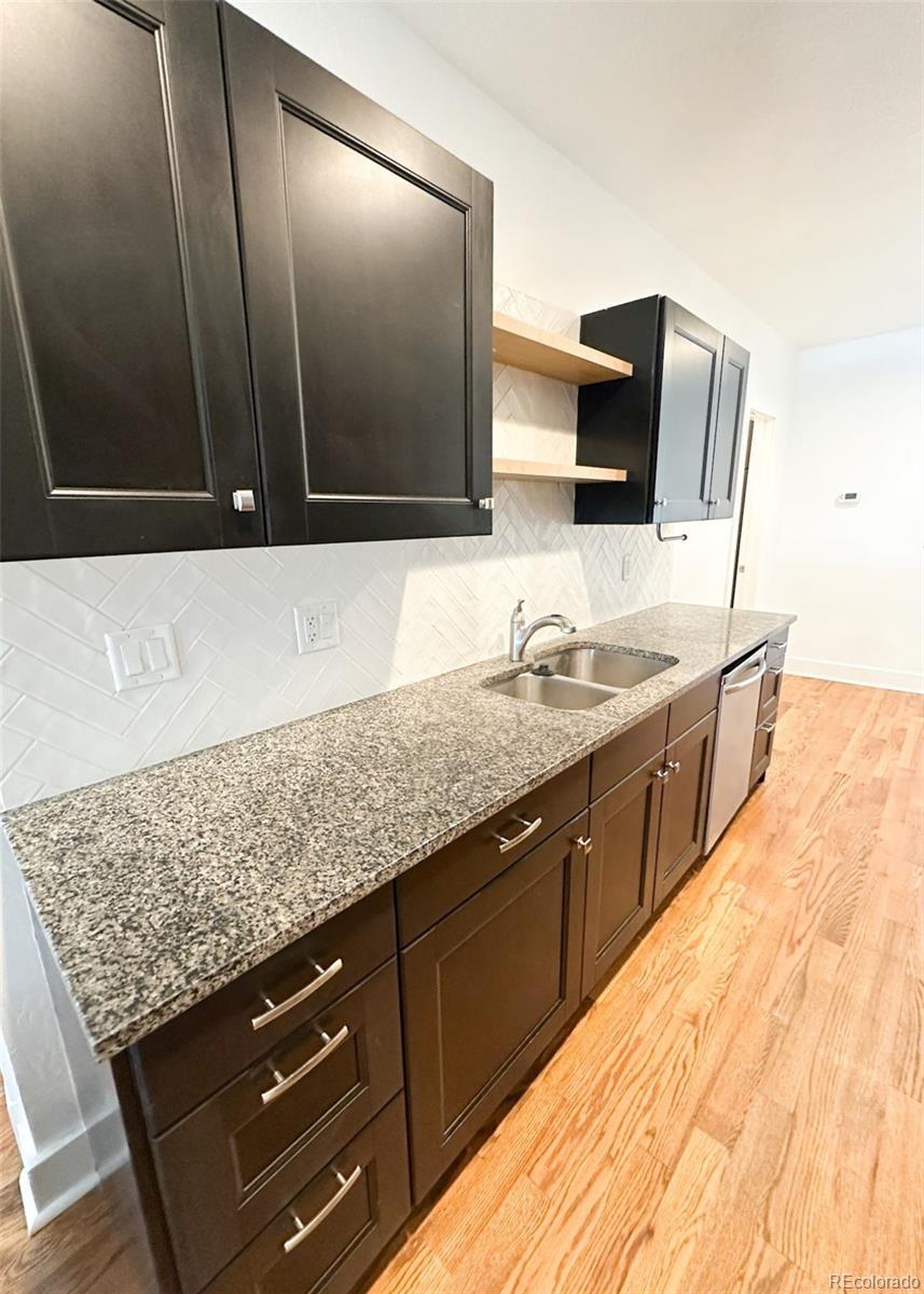 4342 N Alcott Street