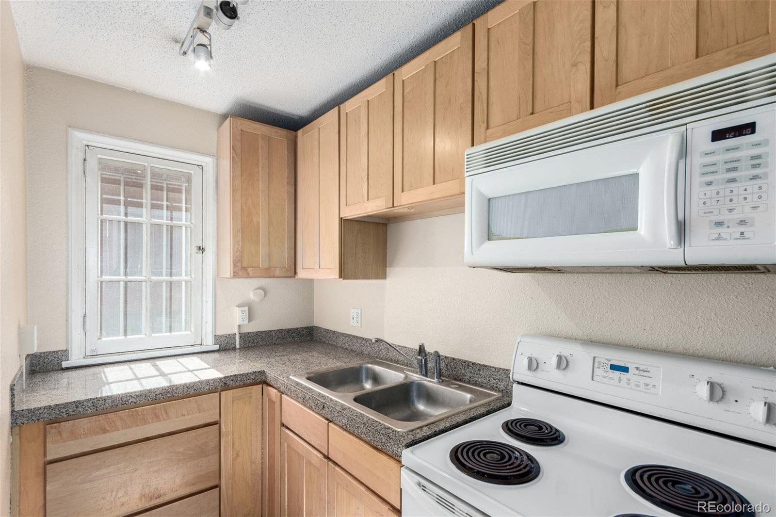 1024 E 14th Avenue 10, Denver, CO, 80218 3 1024 E 14th Avenue 10