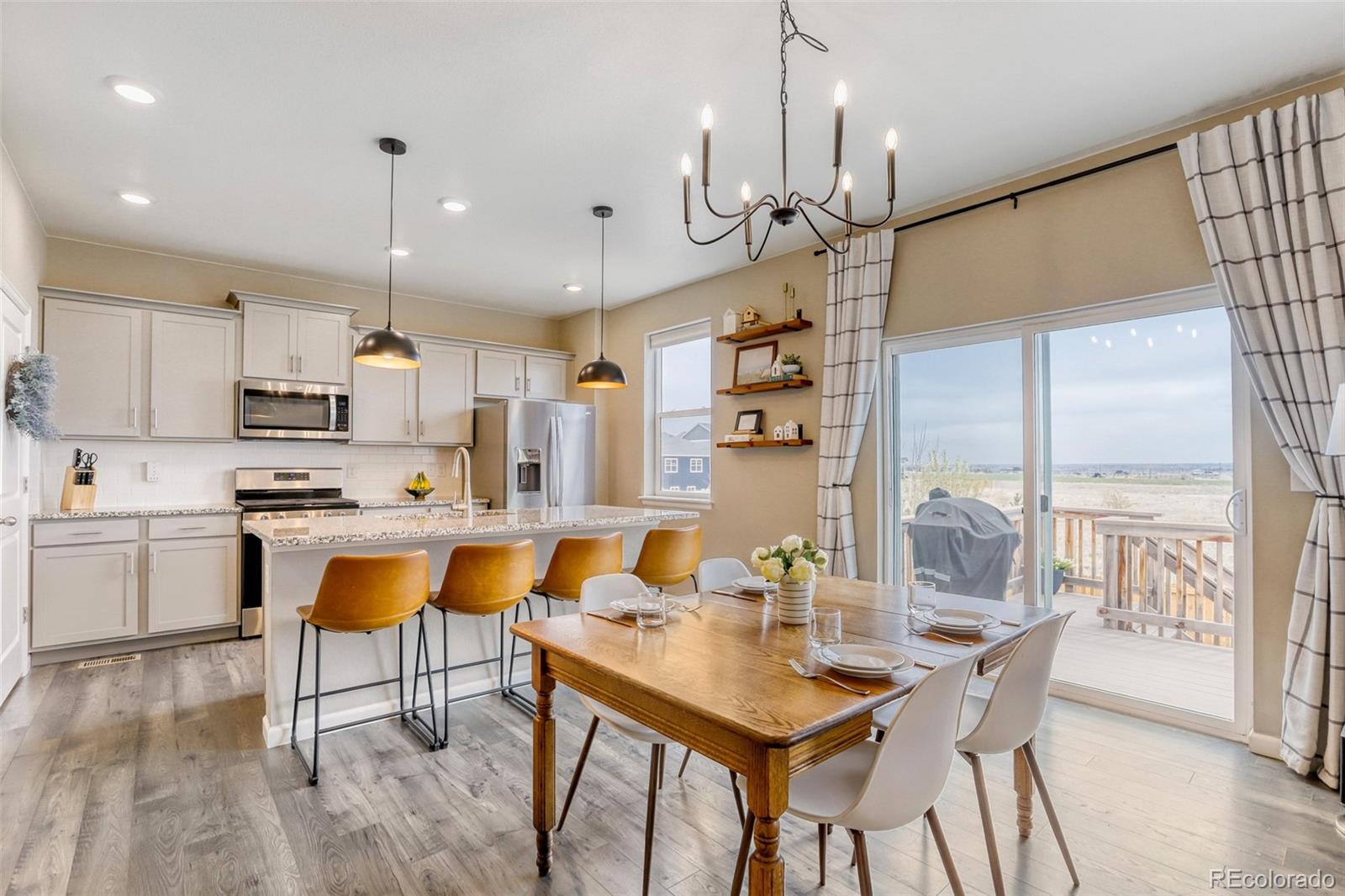 2078 Pineywoods Street