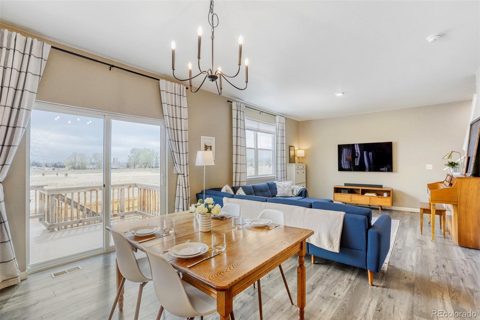 2078 Pineywoods Street