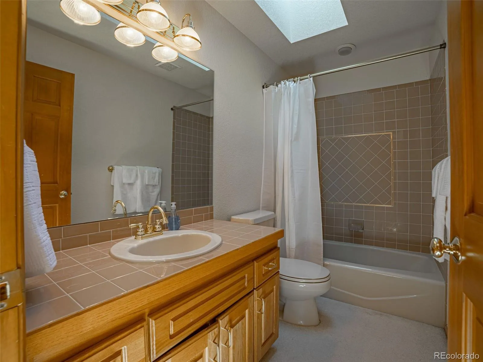 Conifer, Colorado 80433, United States, 4 Bedrooms Bedrooms, ,4 BathroomsBathrooms,Residential,Pending,5449