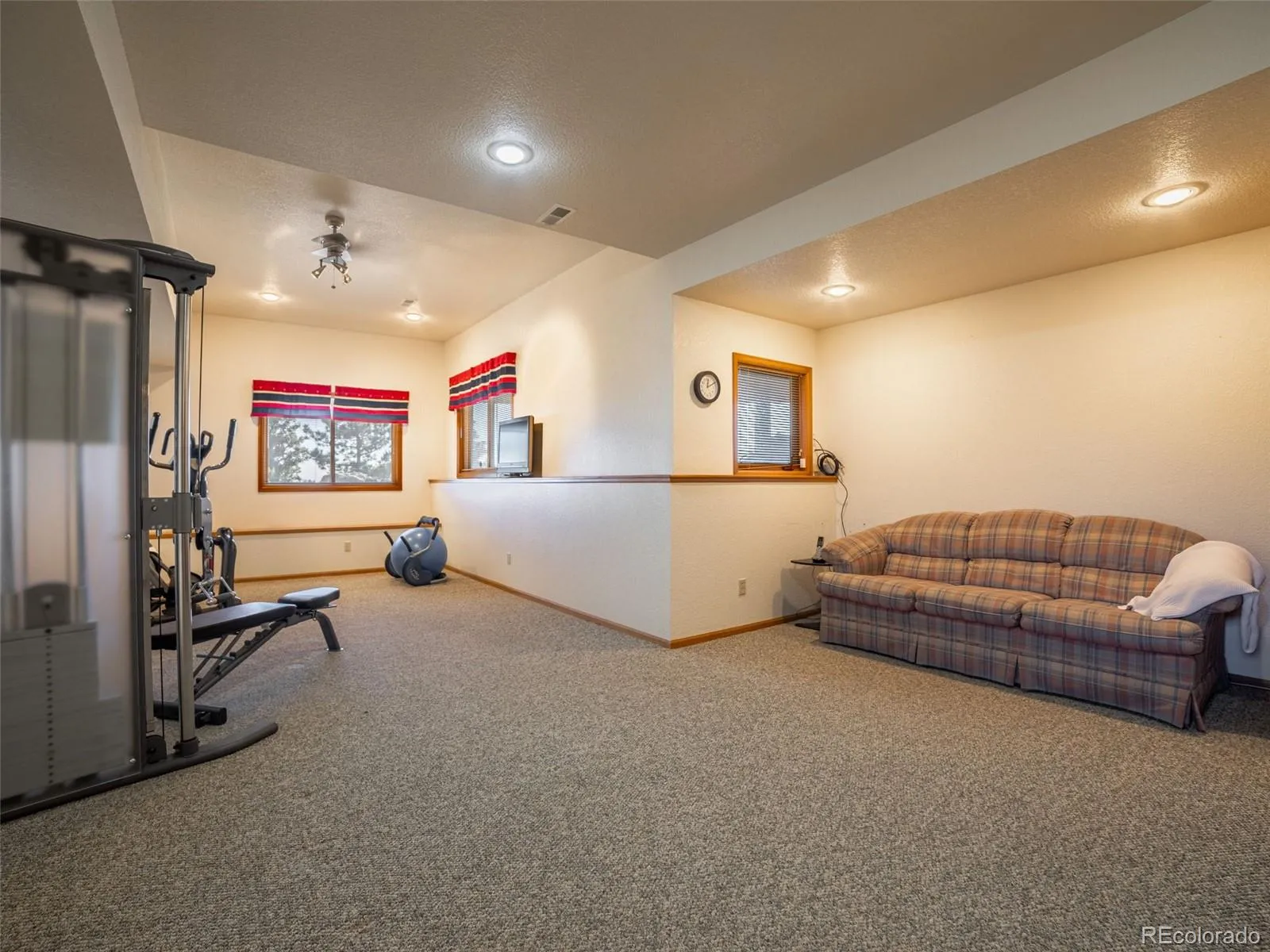 Conifer, Colorado 80433, United States, 4 Bedrooms Bedrooms, ,4 BathroomsBathrooms,Residential,Pending,5449