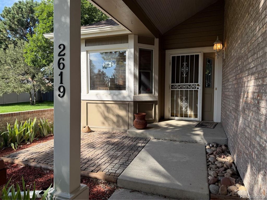 Photo of 2619 S Iris Court, Lakewood, CO 80227 (MLS # 6410102)
