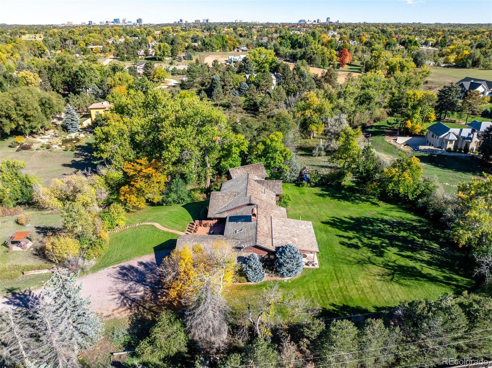 2600 E Willamette Lane