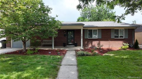 Photo of 788 S Grape ST, Denver, CO 80246 (MLS # 5639433)