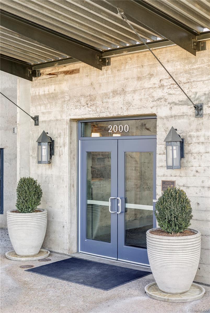 2000 Little Raven Street 403