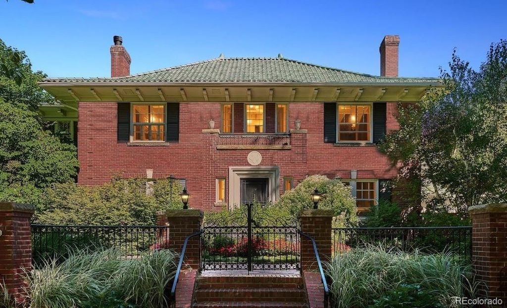 Photo of 2215 E 7th Avenue Parkway, Denver, CO 80206 (MLS # 7894099)