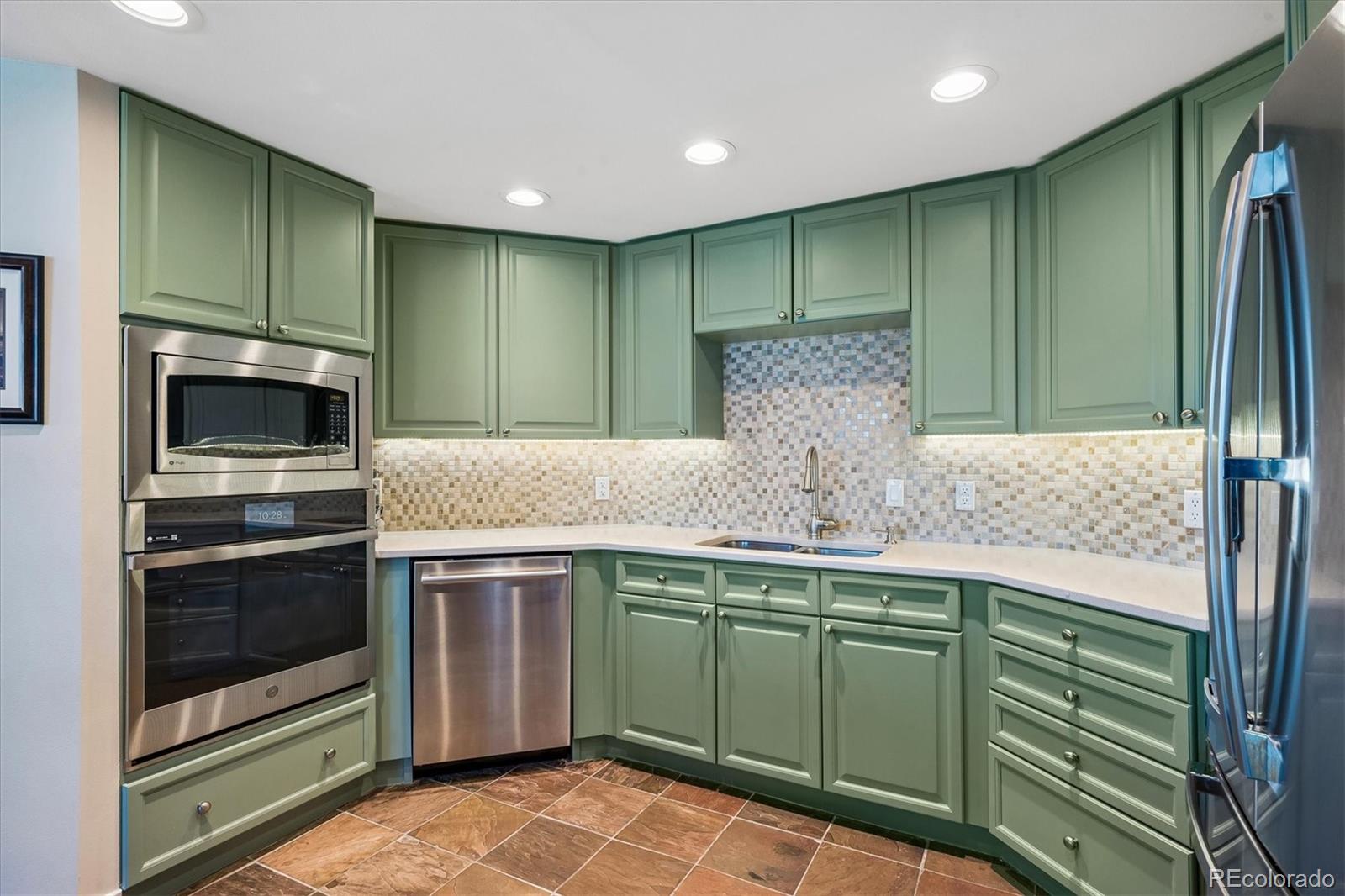8100 E Union Avenue 608