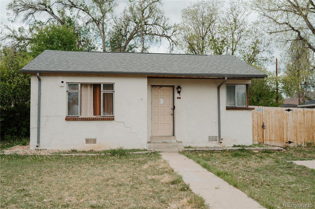 Photo of 5 Stuart Street, Denver, CO 80219 (MLS # 4126821)