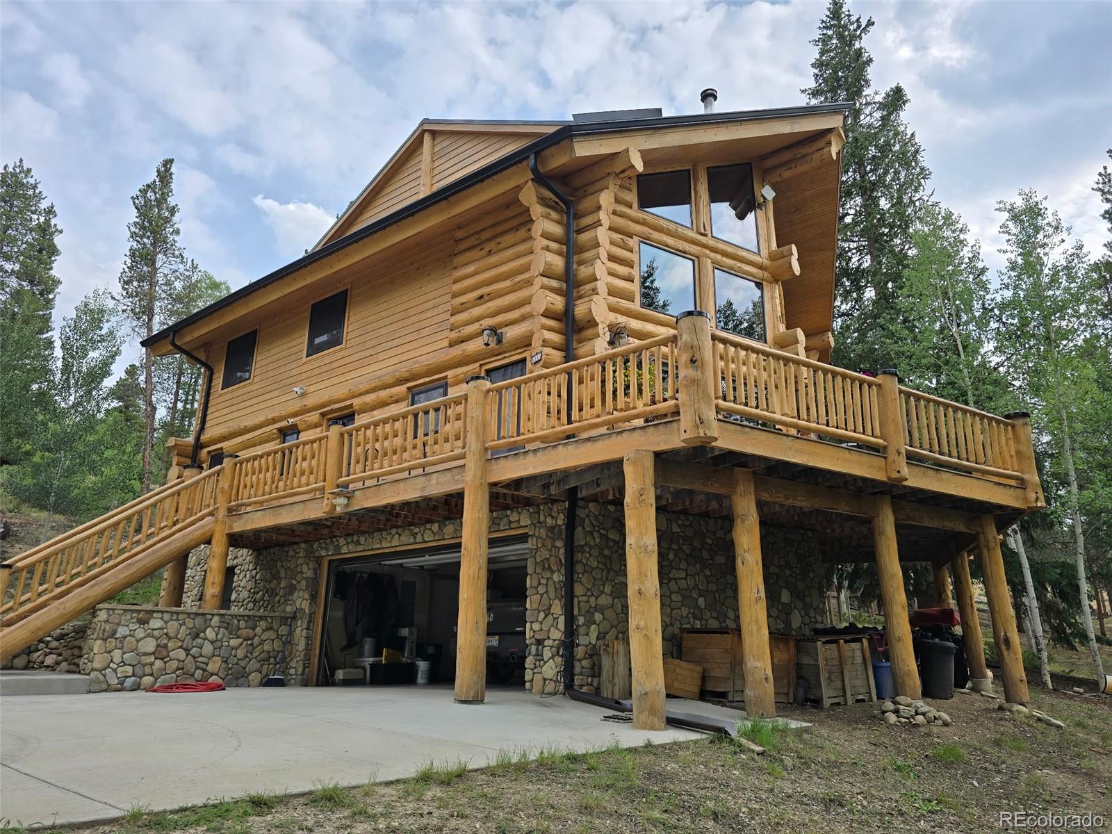 834 Lodge Pole Drive