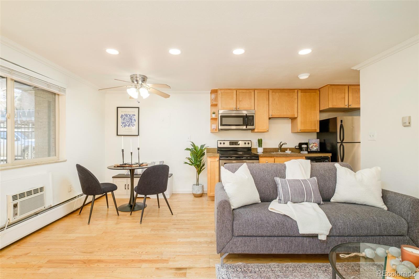 1135 Elizabeth Street 105