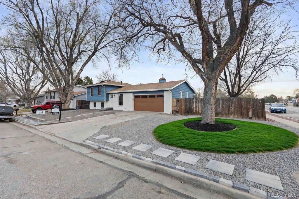 Photo of 3090 S Hoyt Way, Lakewood, CO 80227 (MLS # 9336604)