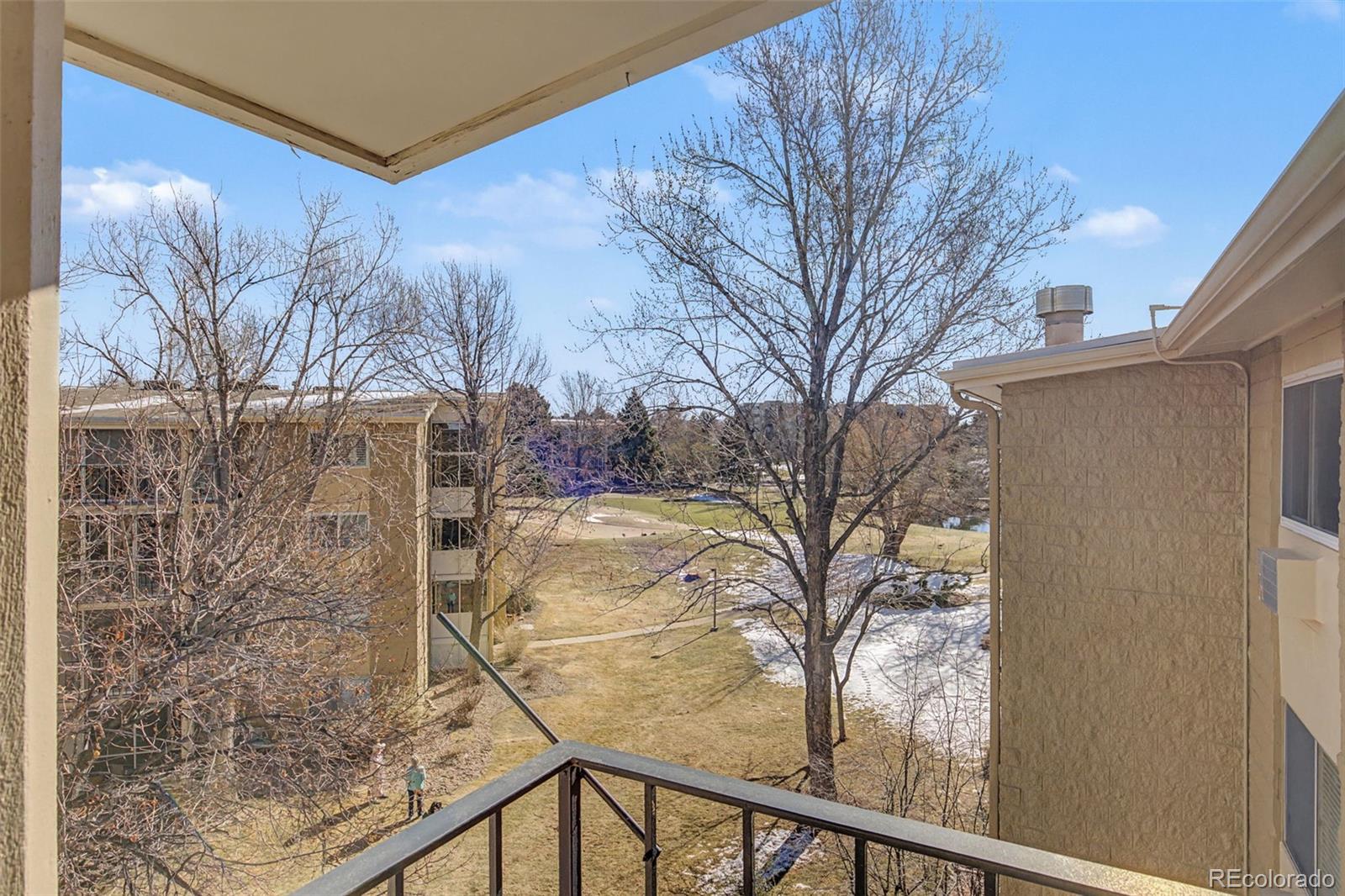 3082 S Wheeling Way 404