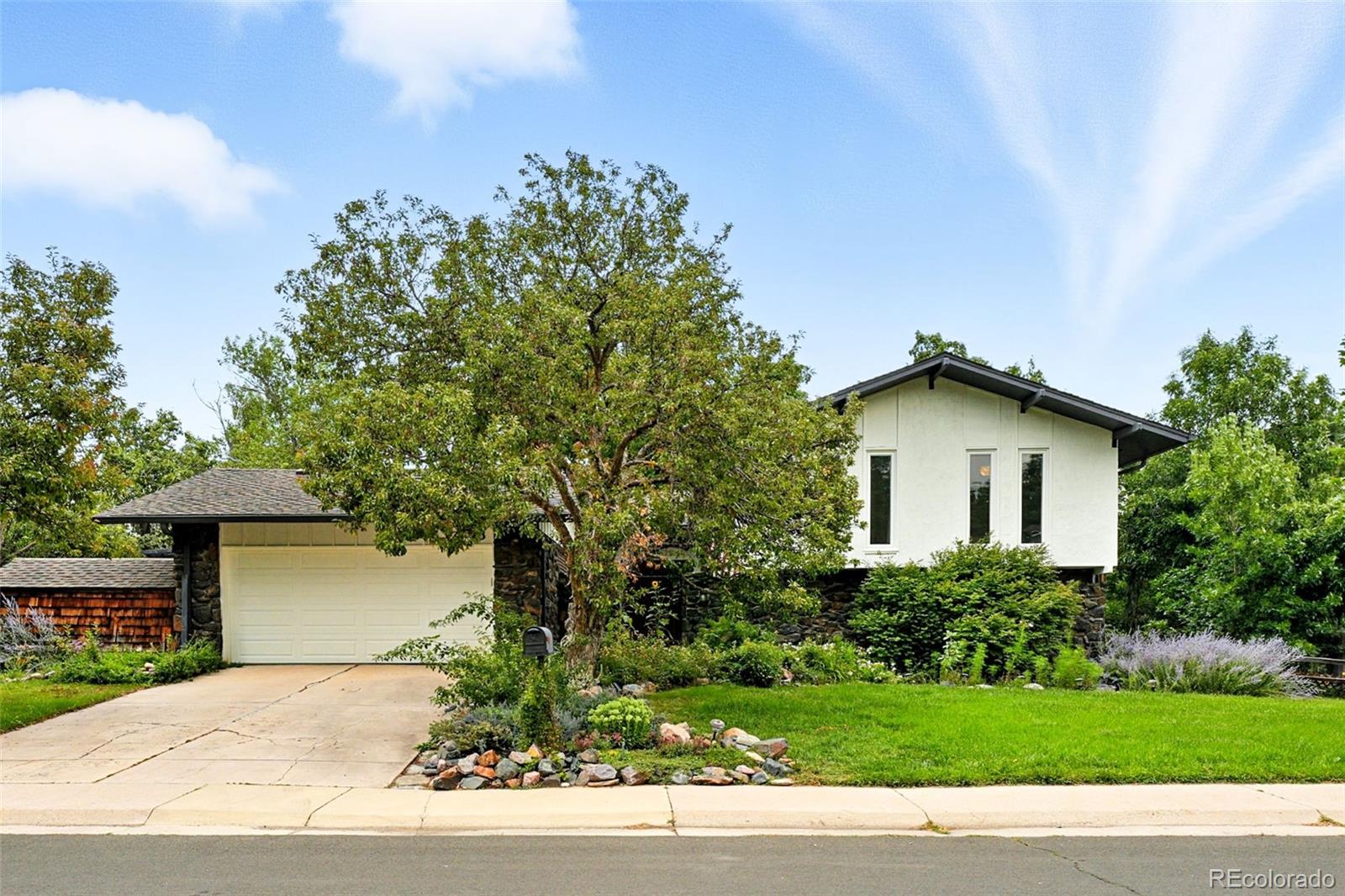 10643 E Dorado Avenue