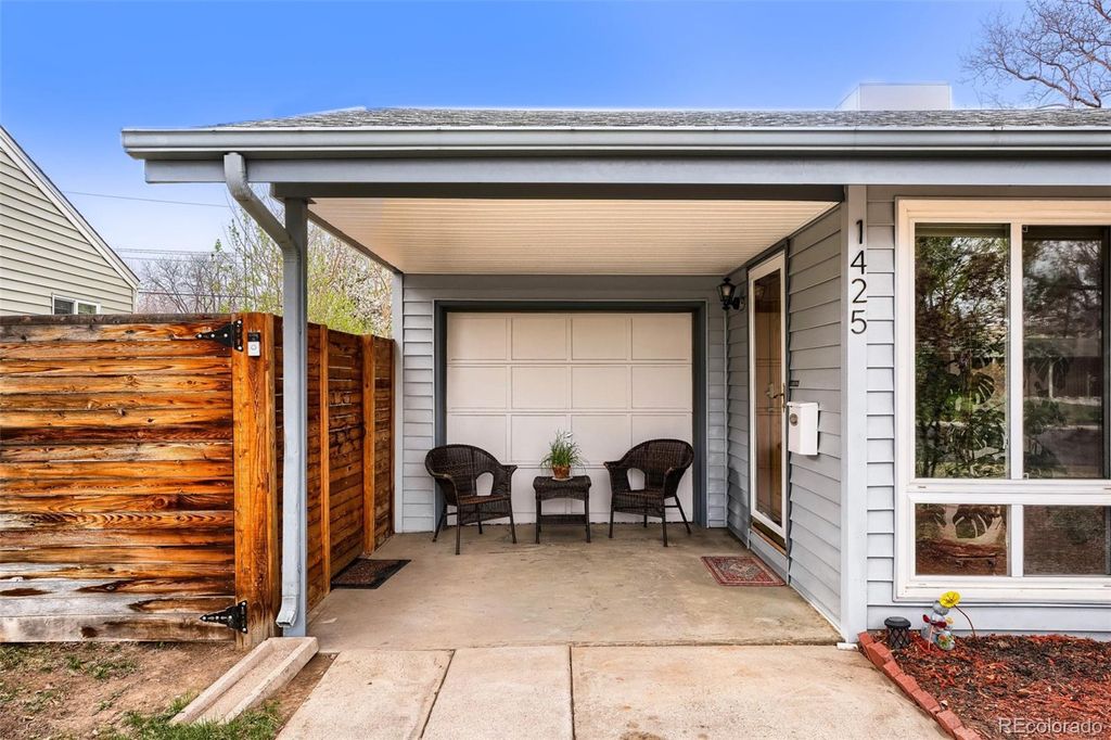 Photo of 1425 S Hudson Street, Denver, CO 80222 (MLS # 8060374)