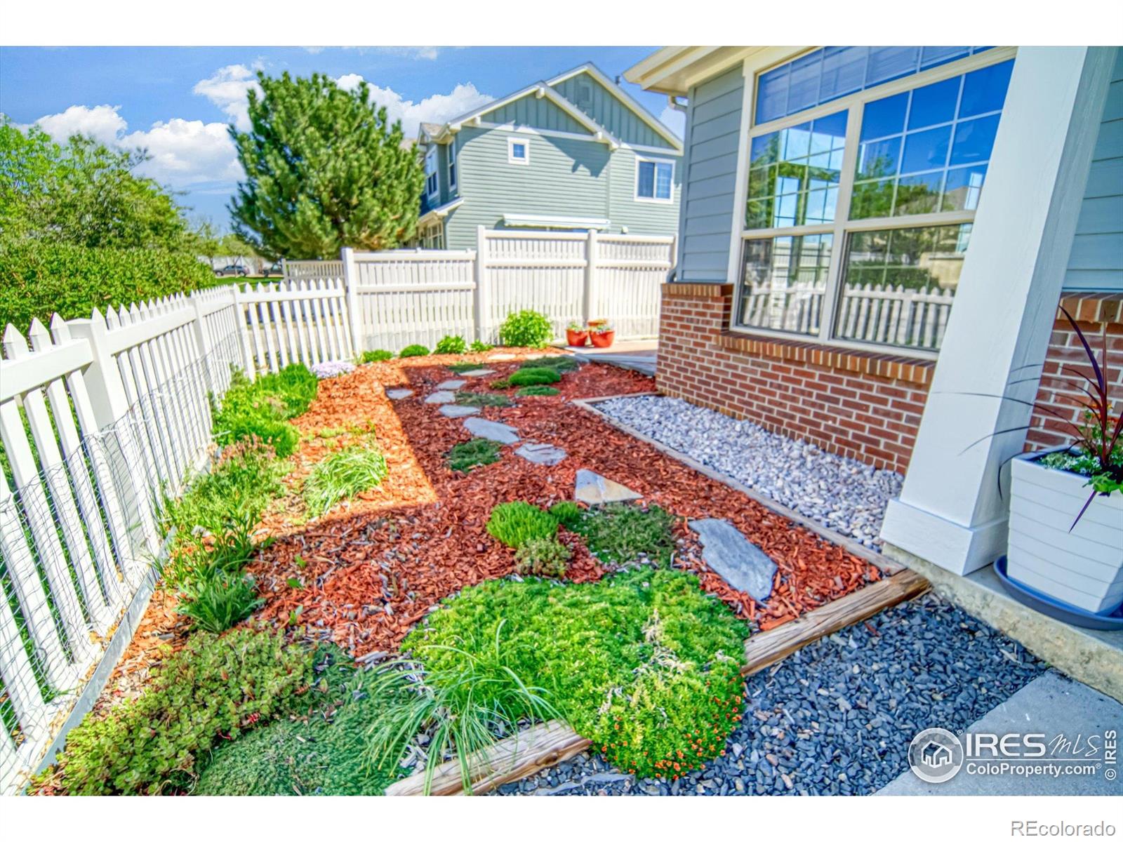 9102 W 107th Place