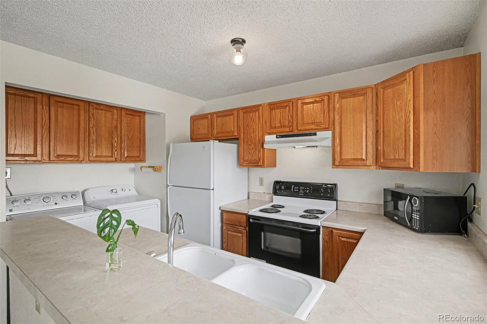 1110 S Waco Street E