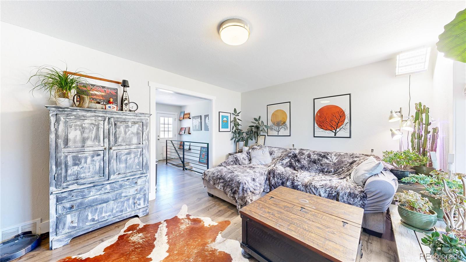 1741 W 55th Place