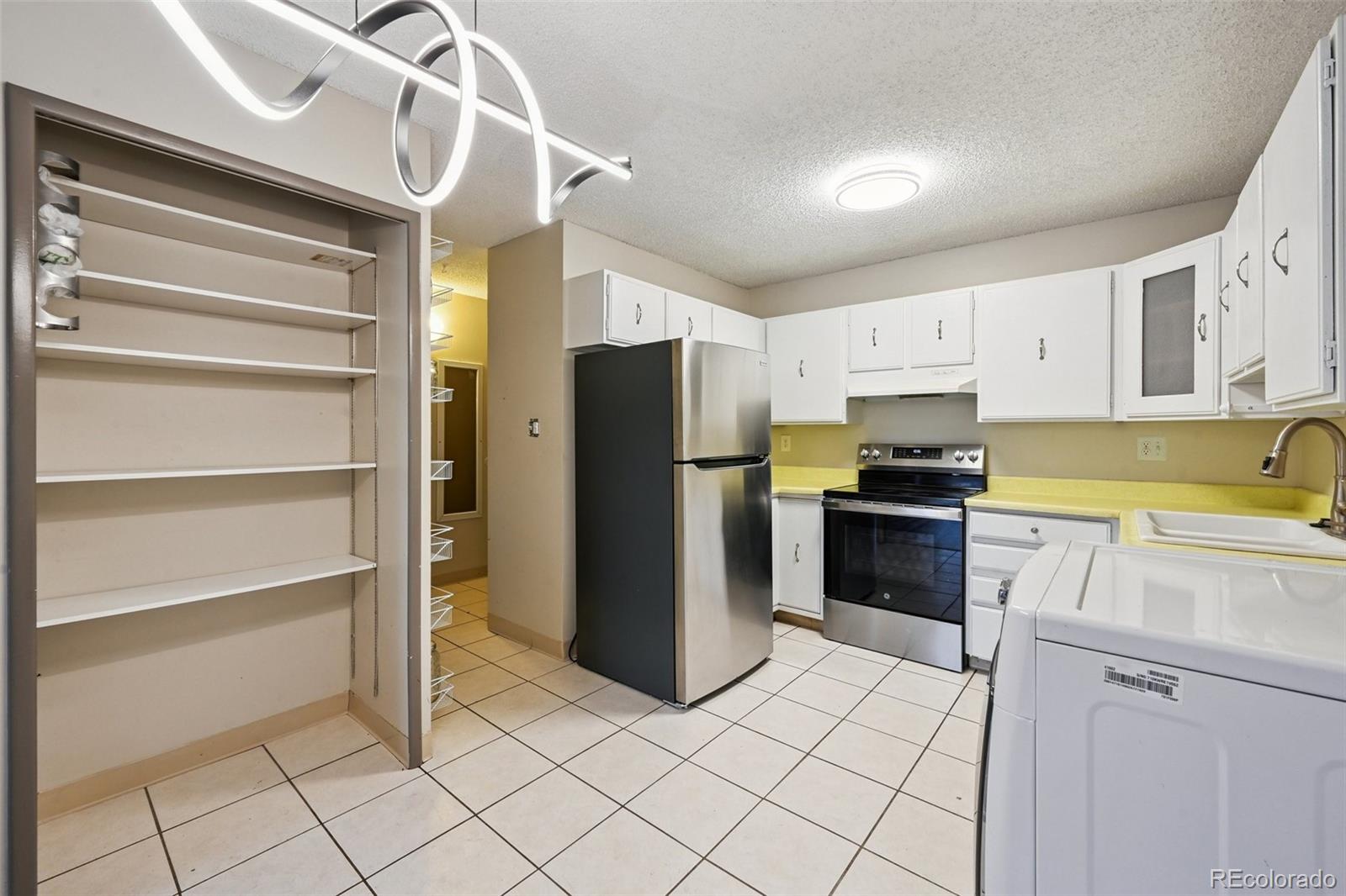 7040 E Girard Avenue 301