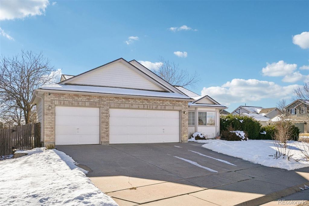 Photo of 11152 W Crestline Drive, Littleton, CO 80127 (MLS # 1885987)