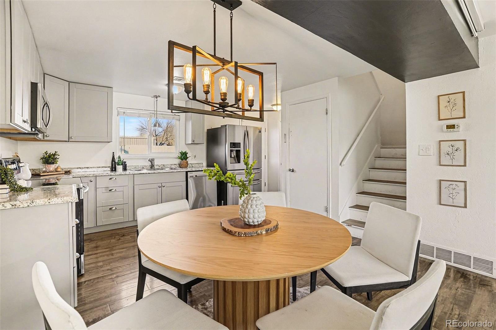 6317 W Mississippi Place