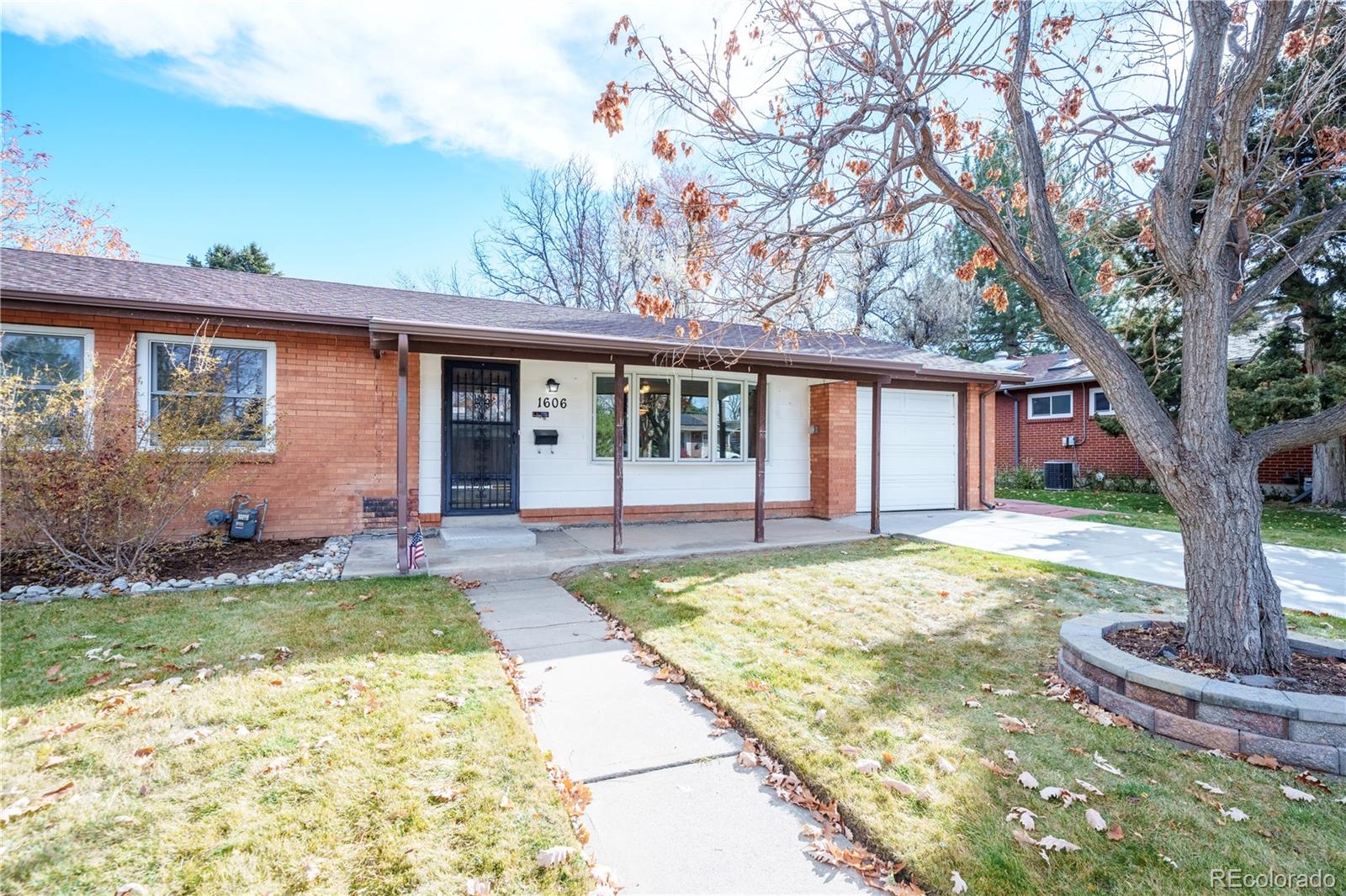 1606 S Fairfax Street