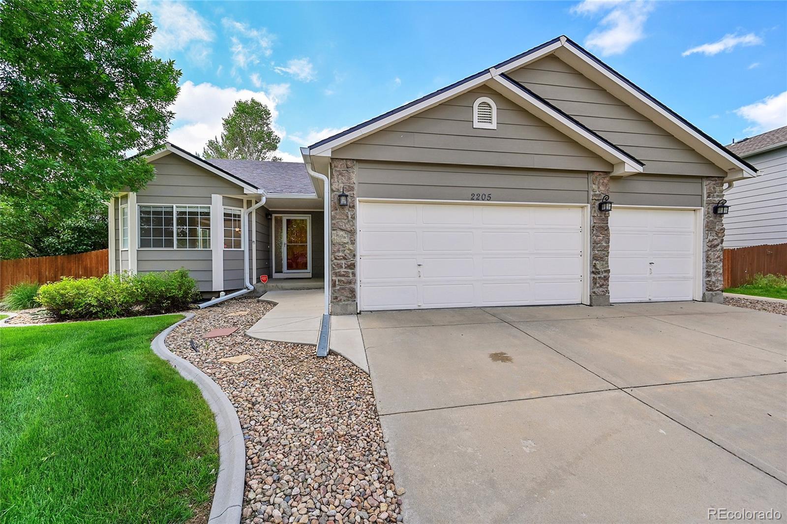 2205 Santa Fe Drive