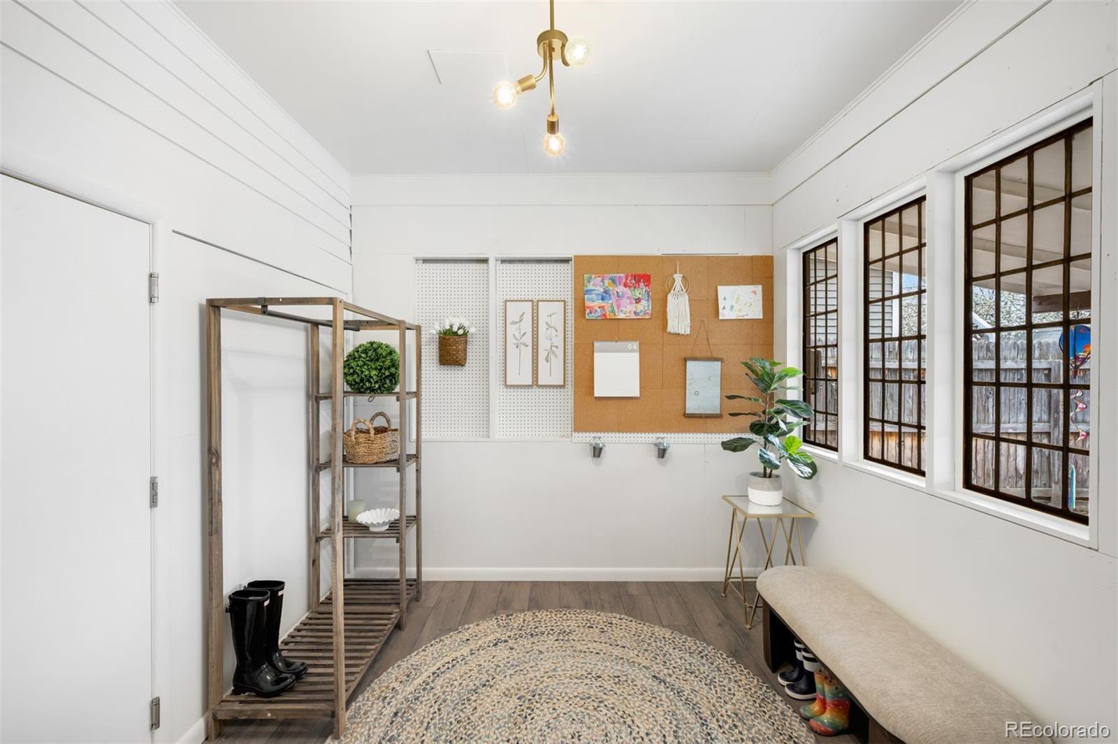 1803 S Glencoe Street