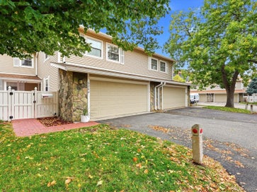 3284 S Heather Gardens Way Aurora CO 80014