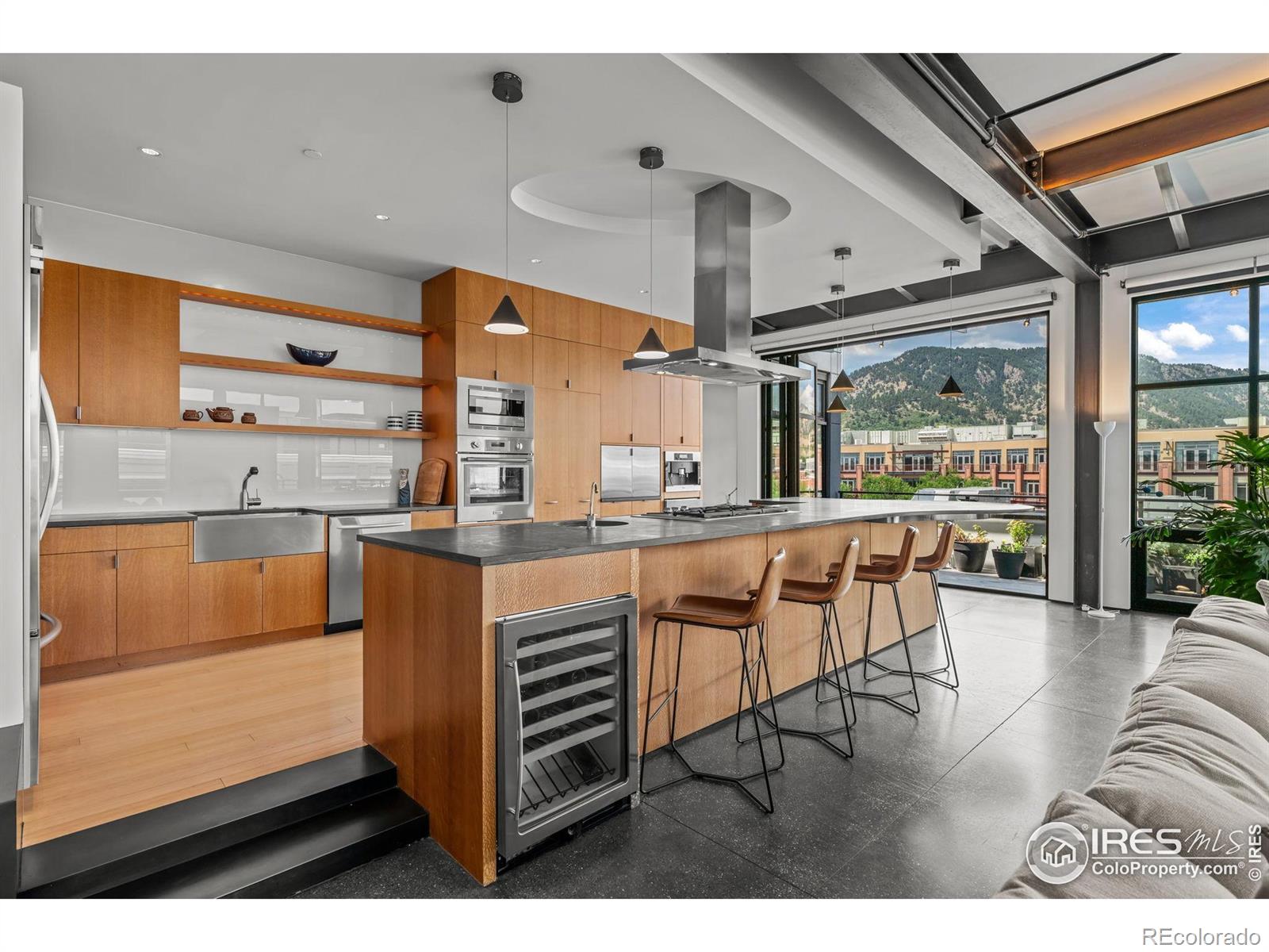 1360 Walnut Street 401