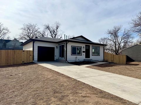 Photo of 1484 W Lake Avenue, Littleton, CO 80120 (MLS # 7739318)