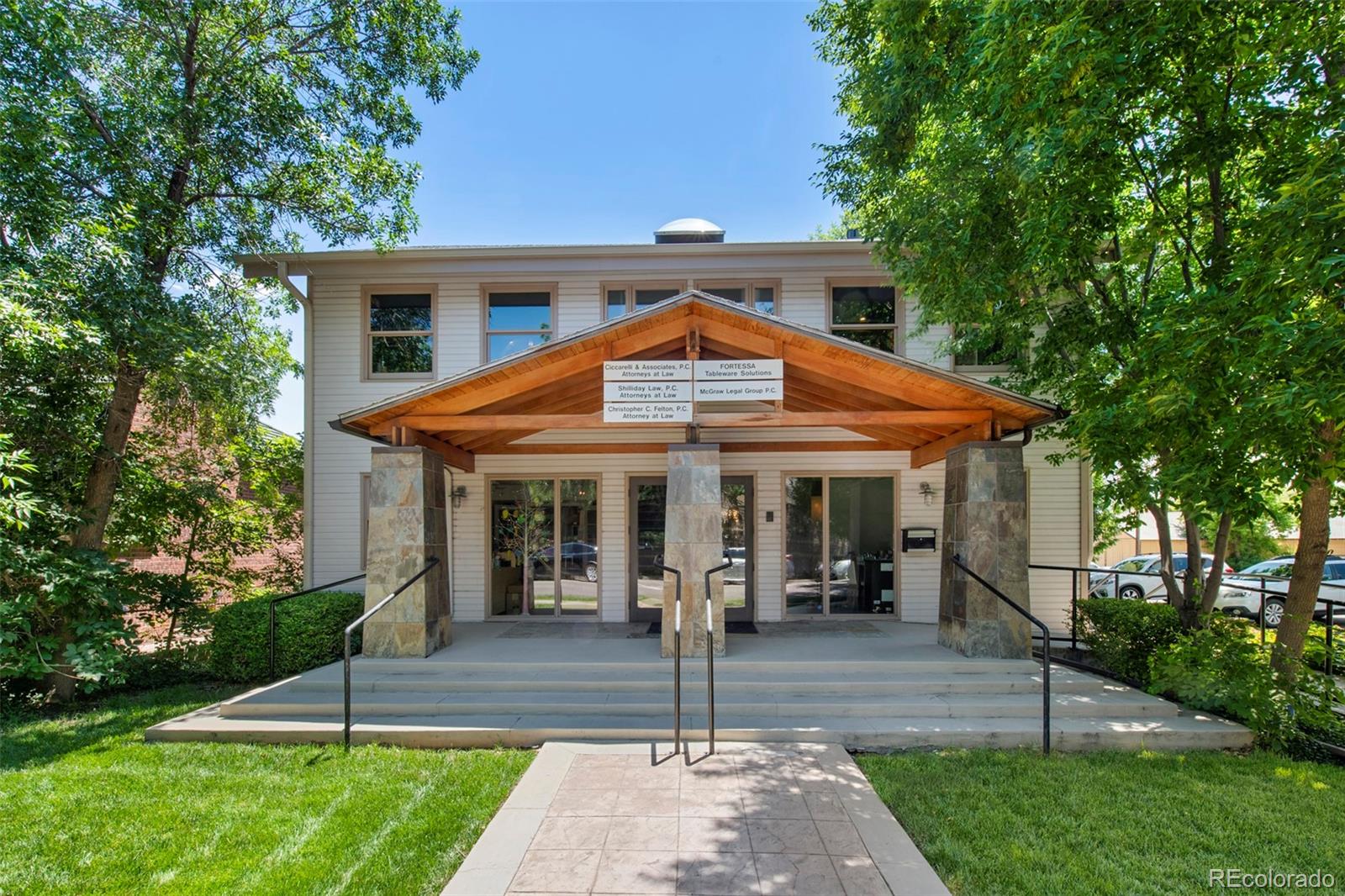 2616 W Alamo Avenue