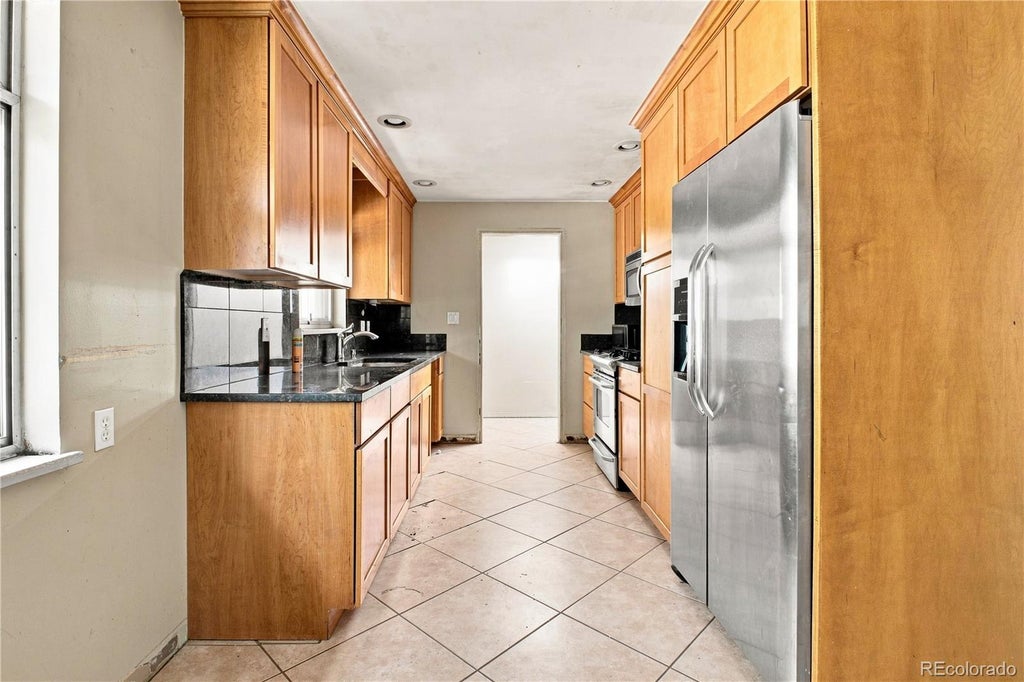 Photo of 6974 S Lakeview Street, Littleton, CO 80120 (MLS # 9430118)