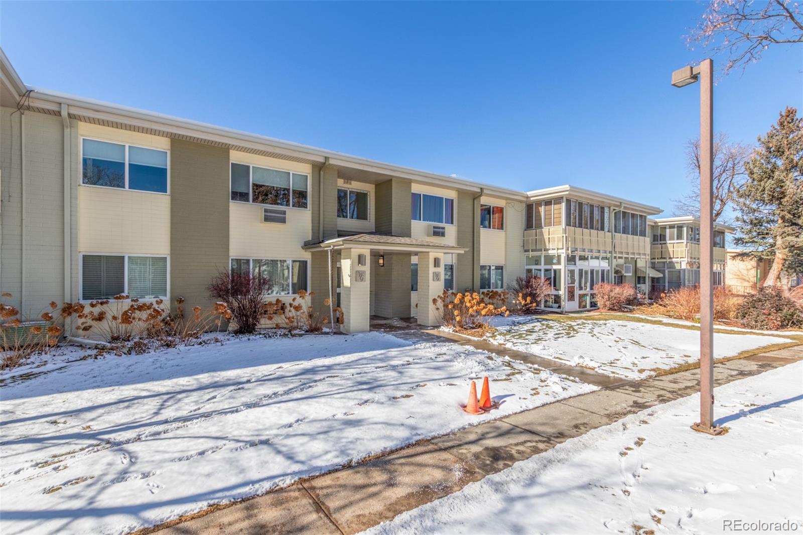 725 S Clinton Street 7B