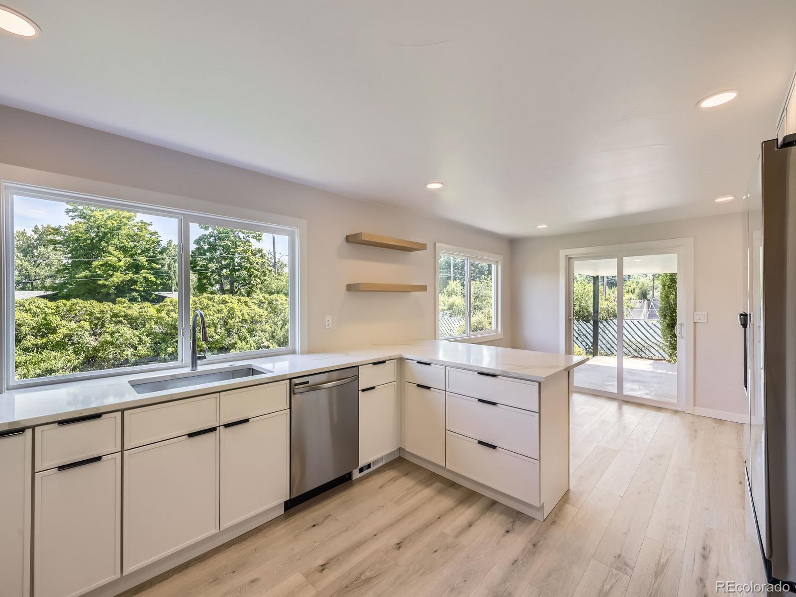 1501 E Caley Avenue, Centennial, CO, 80121 4 1501 E Caley Avenue