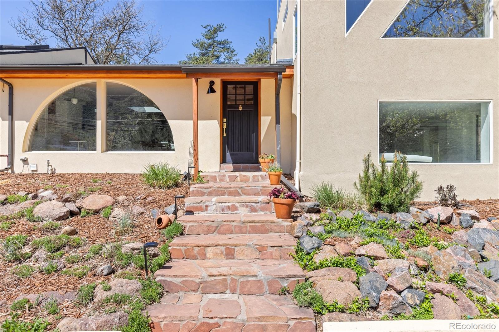 1669 Apple Valley Road