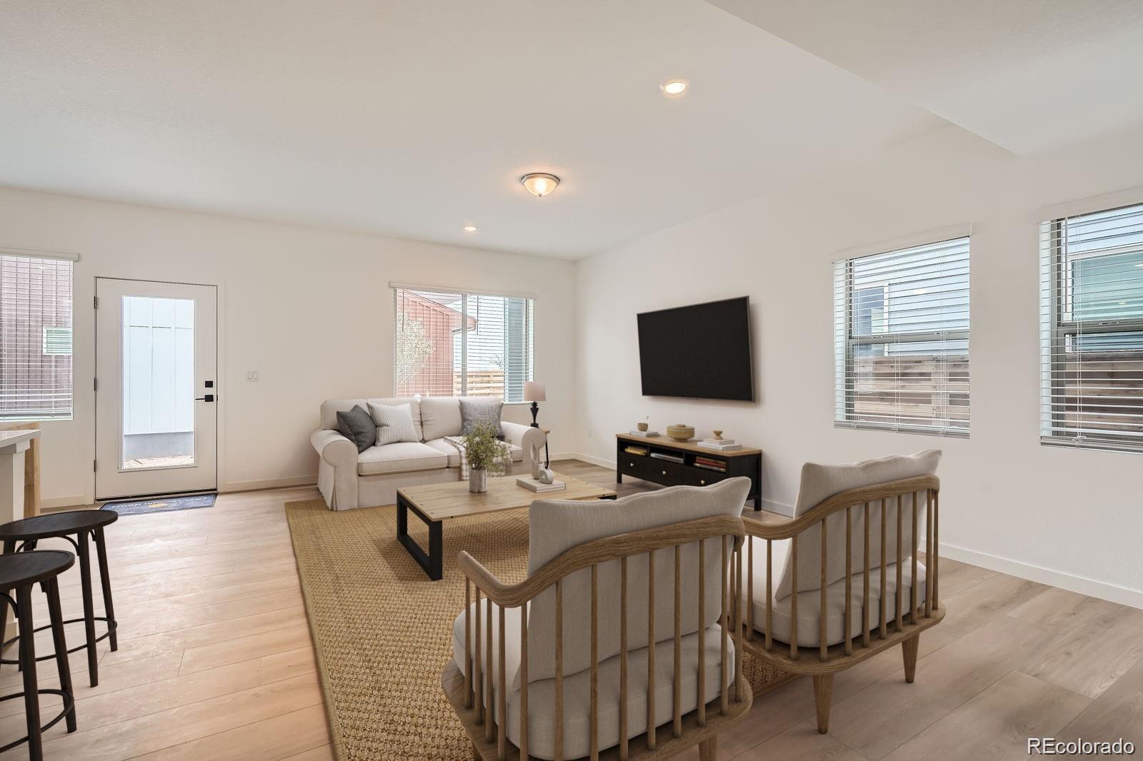 15252 W 69th Place