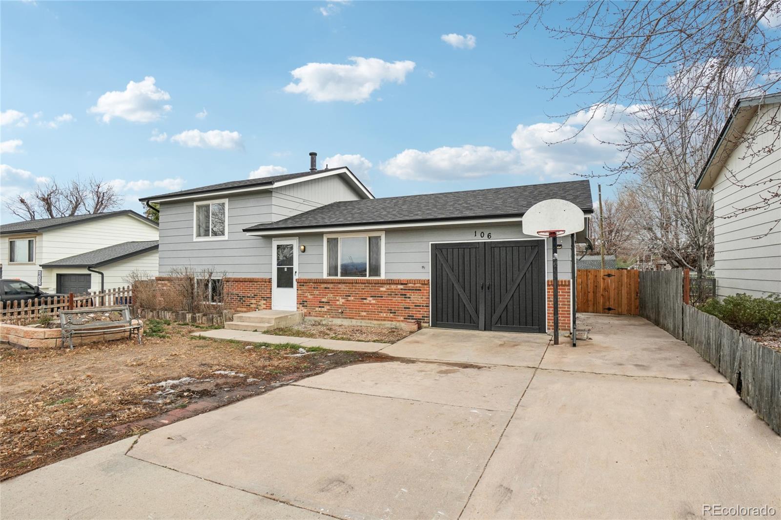 106 N Quentine Avenue