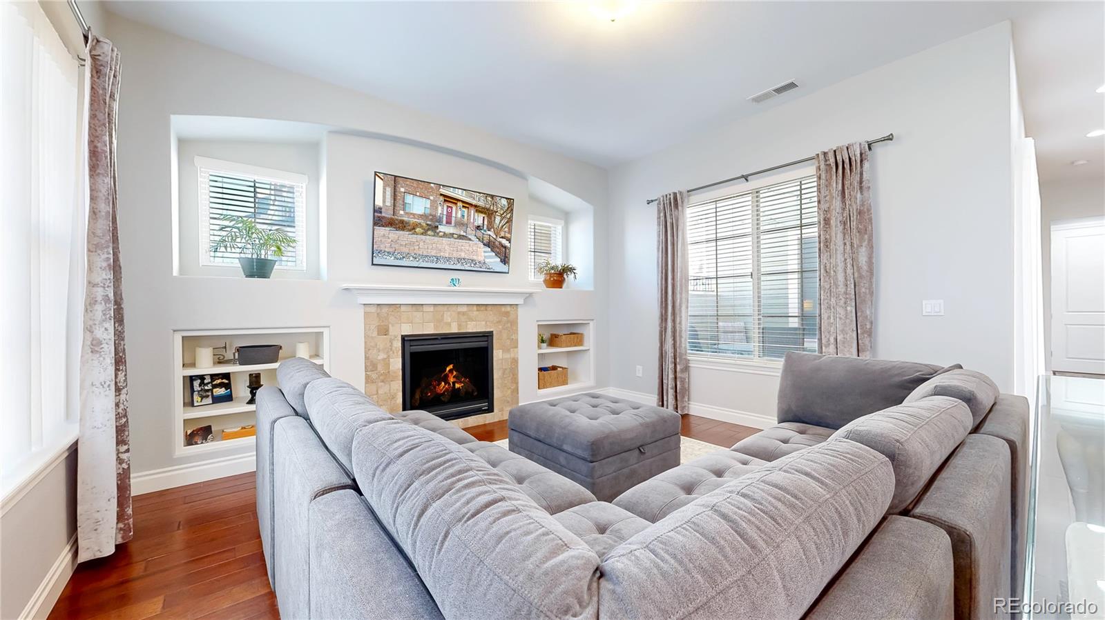 9198 Ridgegate Parkway