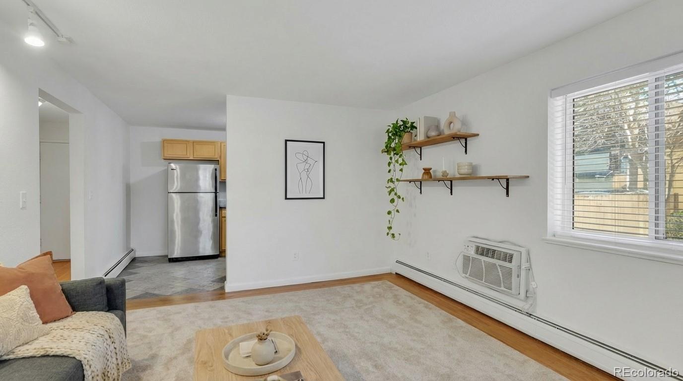 1045 N Clarkson Street 207