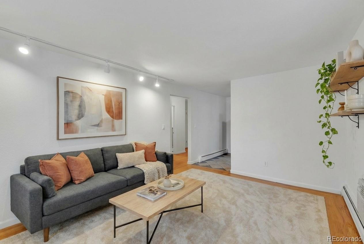 1045 N Clarkson Street 207